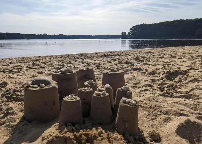 別荘 In Meeussen With Private Garden