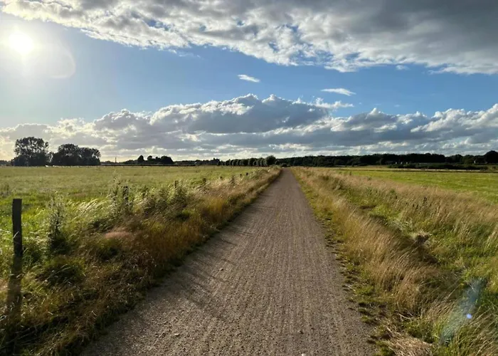 In Meeussen With Private Garden 別荘